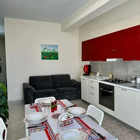 Domus Albae - In Centro Apartment *